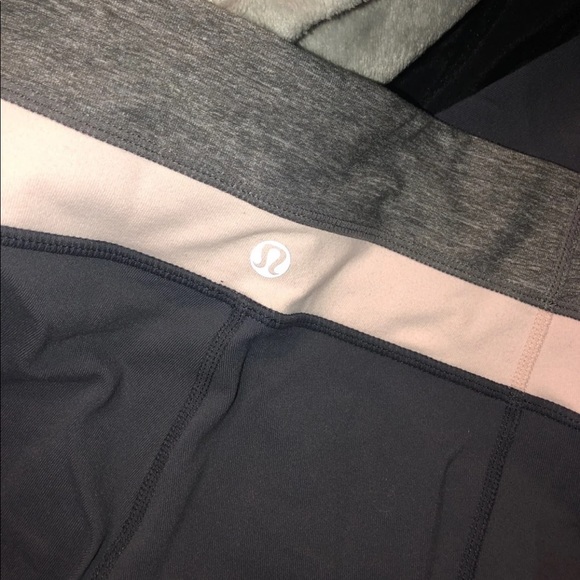 3 pairs LULULEMON ATHLETICA LEGGINGS/FLARE BOTTOMS - Picture 5 of 7